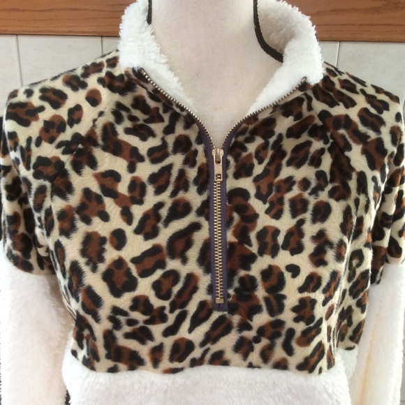 NWOT Soft Leopard Youth 1/2 Zip, Sz L(18-20) - Picture 2 of 8